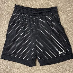 Like new Nike dry fit boys shorts